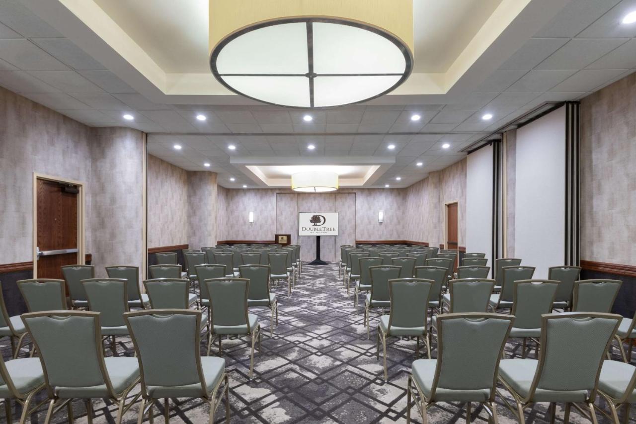 | DoubleTree by Hilton Hotel Denver - Aurora