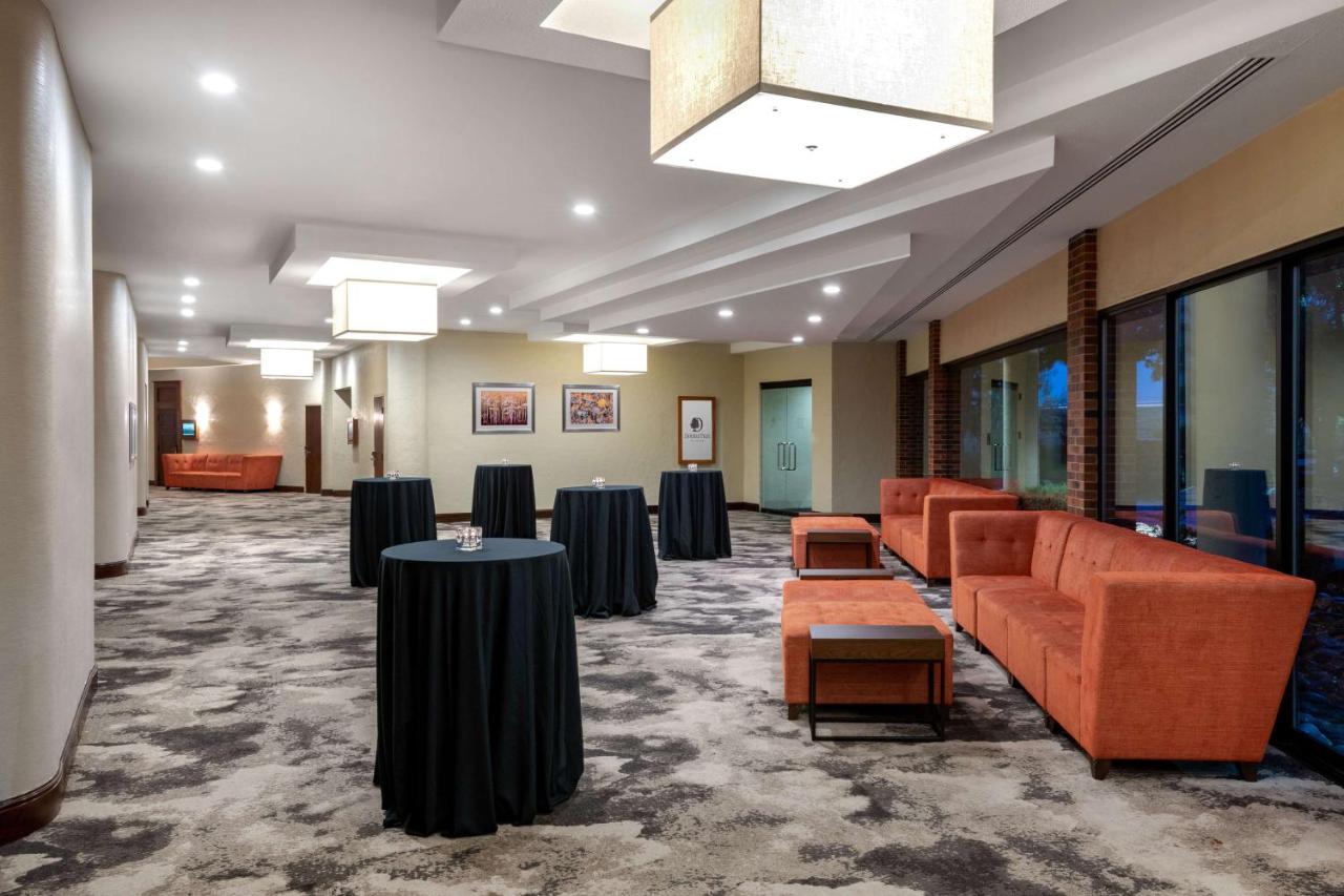 | DoubleTree by Hilton Hotel Denver - Aurora