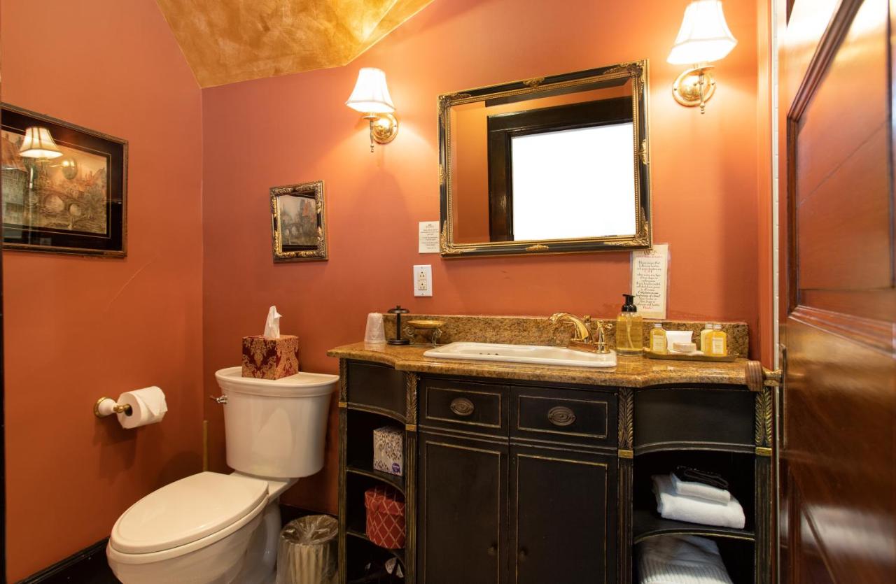 | Black Walnut B&B Inn