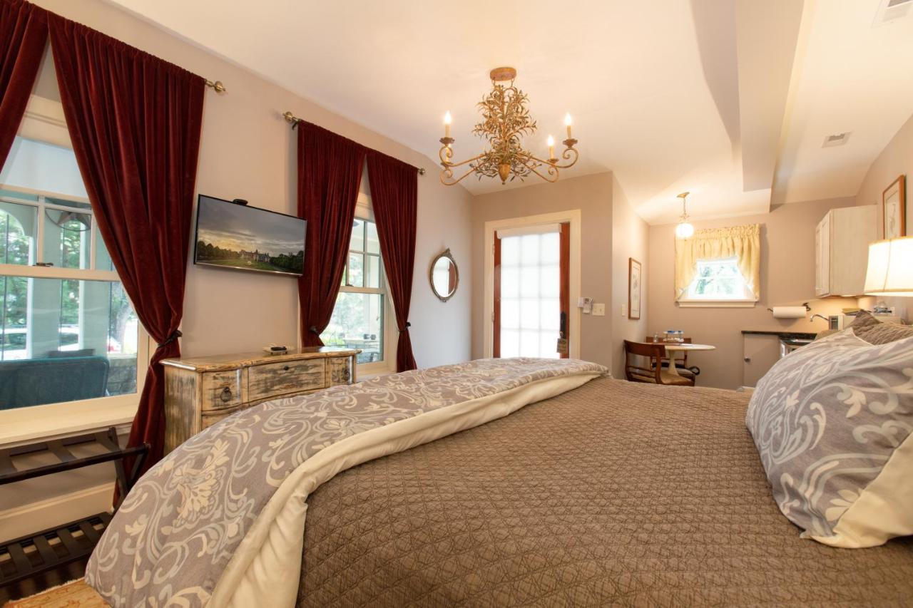 | Black Walnut B&B Inn
