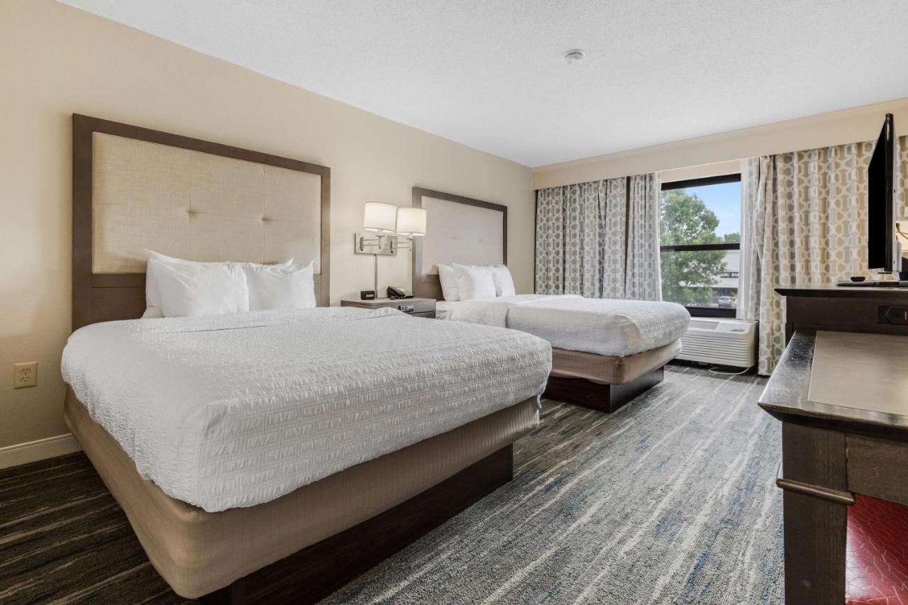 Double Room - Non-Smoking at Hampton Inn & Suites Memphis-Wolfchase Galleria