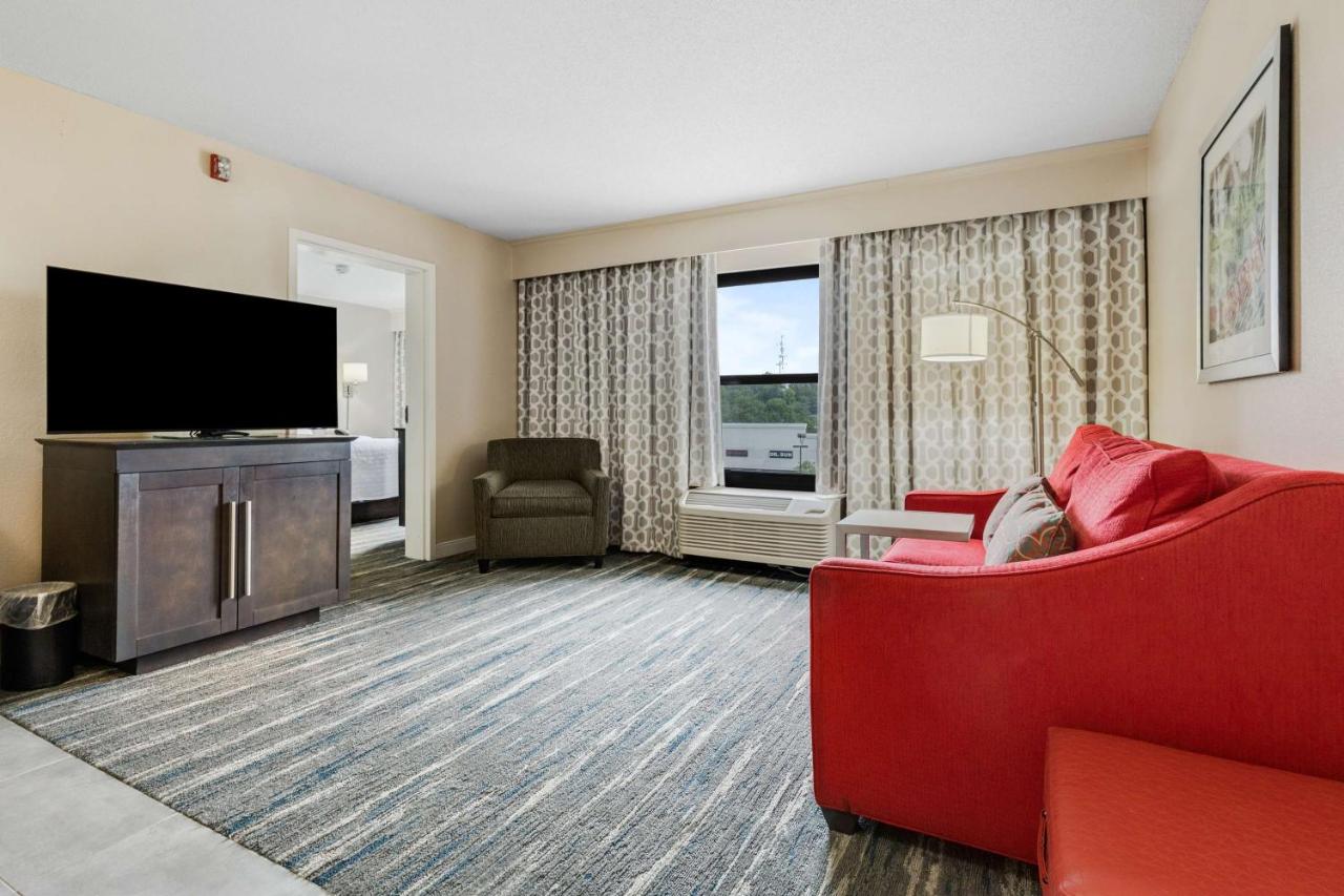 Double Suite - Non-Smoking at Hampton Inn & Suites Memphis-Wolfchase Galleria