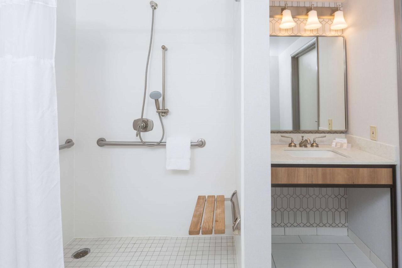 King Room - Disability Access at Hilton Garden Inn Oakland / San Leandro