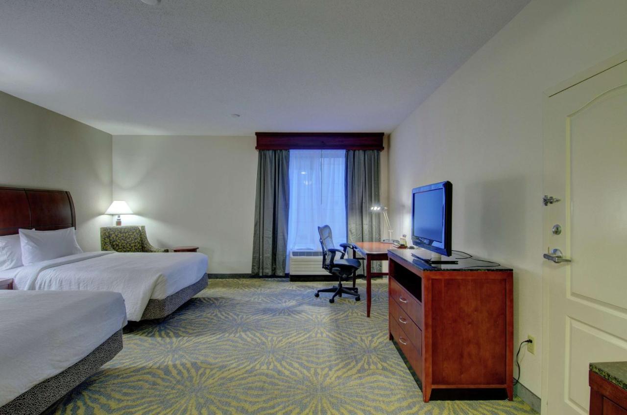 Accessible 2 Double Room - With Roll in Shower at Hilton Garden Inn Norwalk