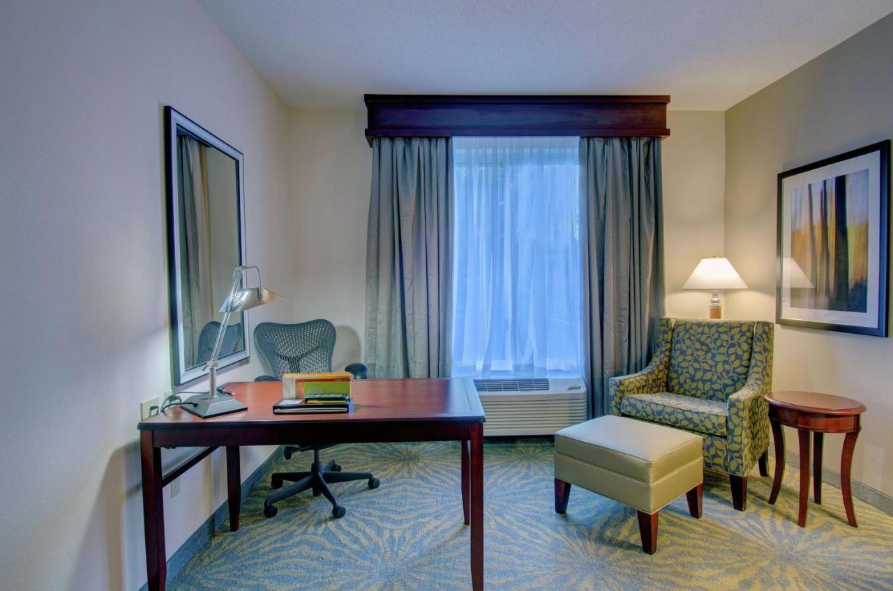 Premium King Room at Hilton Garden Inn Norwalk