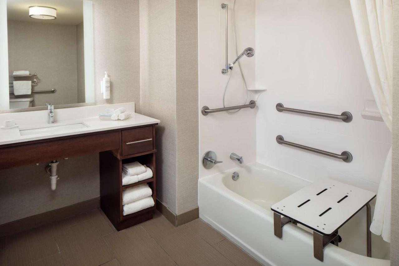 | Homewood Suites by Hilton Wallingford-Meriden