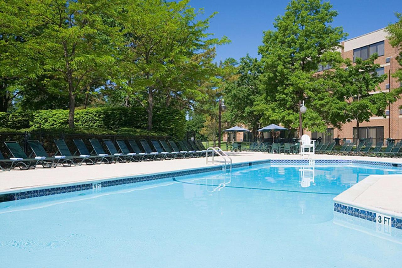 | Hilton Woodcliff Lake