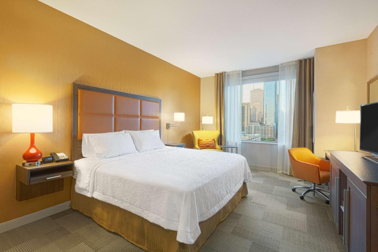 King Room - Hearing Accessible/Non-Smoking at Hampton Inn Houston Downtown Convention Center