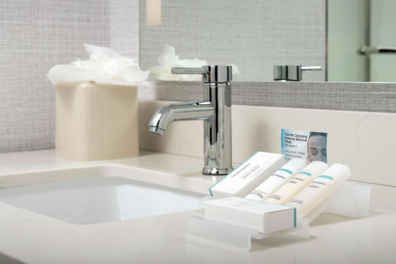 King Room - Hearing Accessible at Hilton Garden Inn Miami Brickell South