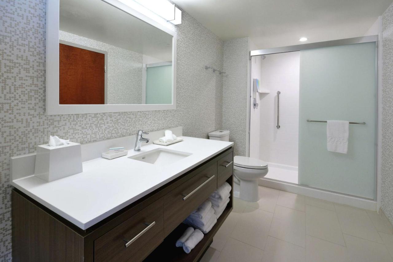 King Suite - Hearing Accessible/Non-Smoking at Home2 Suites by Hilton Duncan