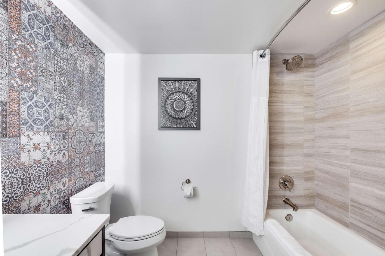 King Room - Hearing Accessible at The Cassara Carlsbad, Tapestry Collection by Hilton