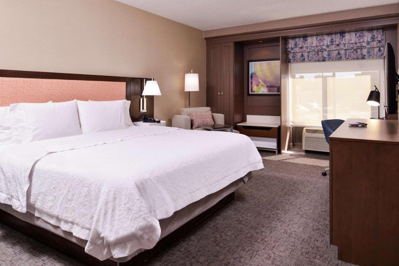 King Room - Non-Smoking at Hampton Inn Albuquerque-University/Midtown