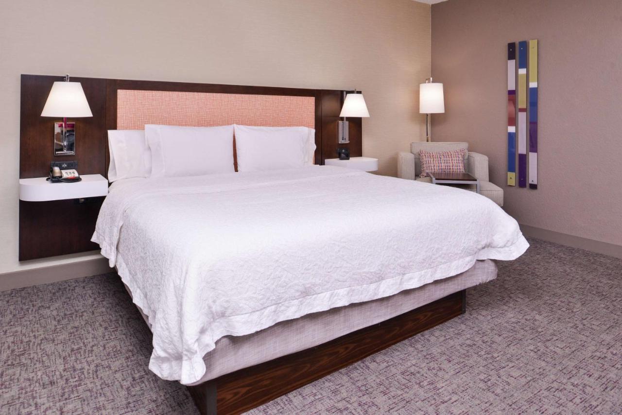 King Room - Non-Smoking at Hampton Inn Albuquerque-University/Midtown