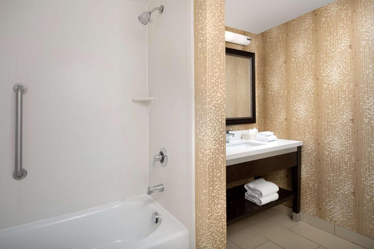 King Suite with Kitchen at Hampton Inn & Suites Alpharetta