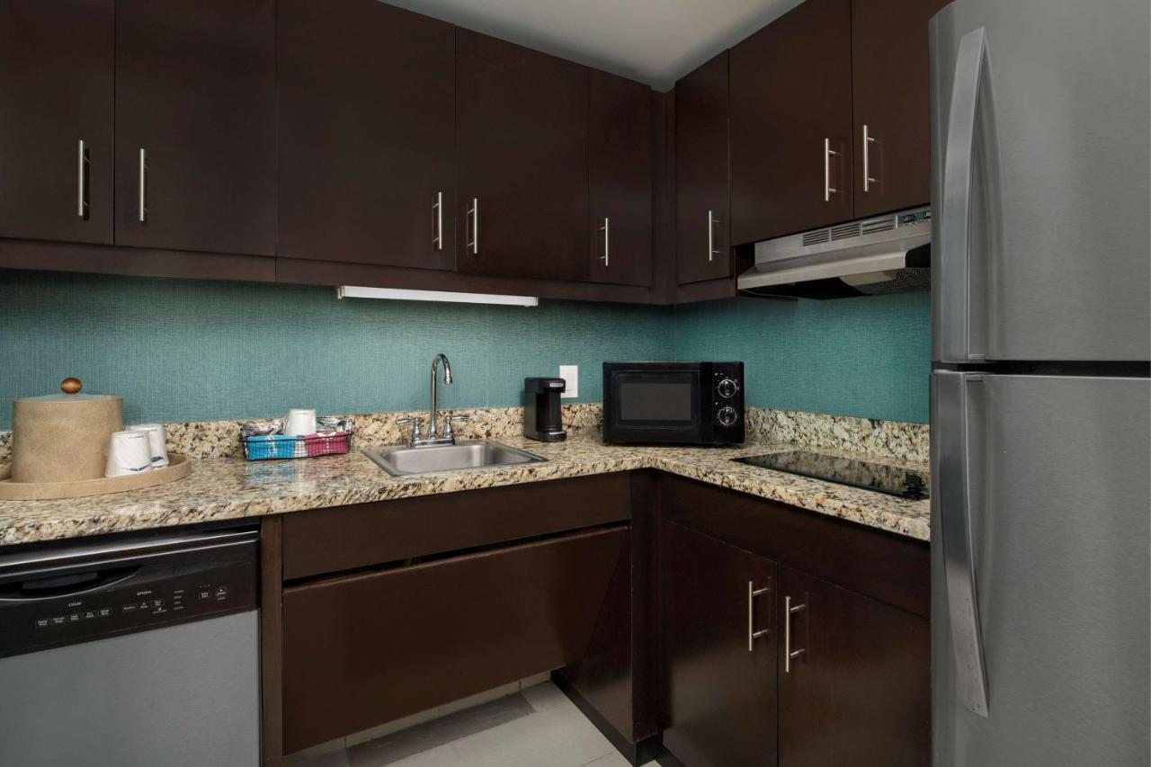 King Suite with Kitchen at Hampton Inn & Suites Alpharetta