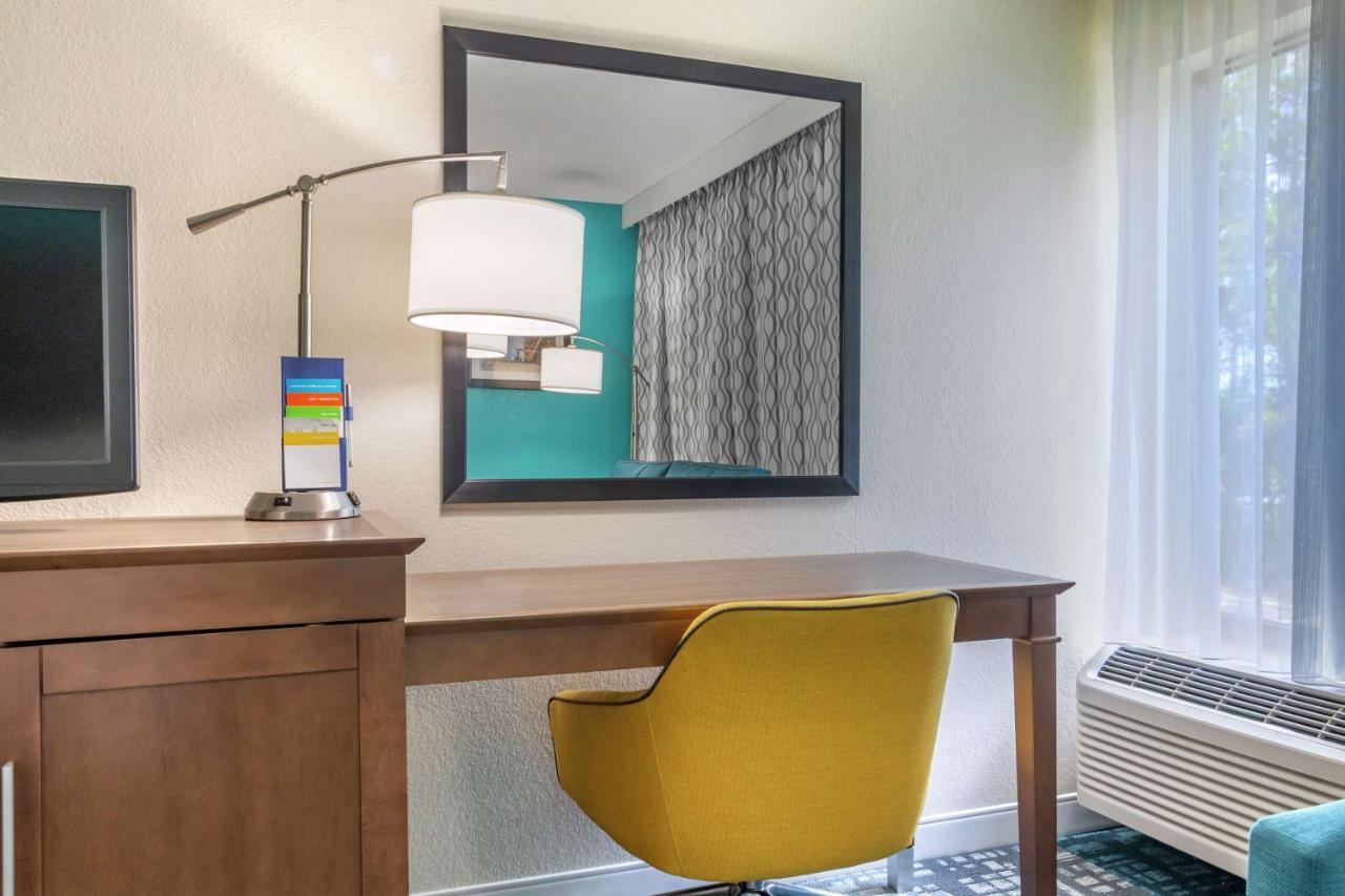 King Studio with Sofa Bed - Non-Smoking at Hampton Inn Adel