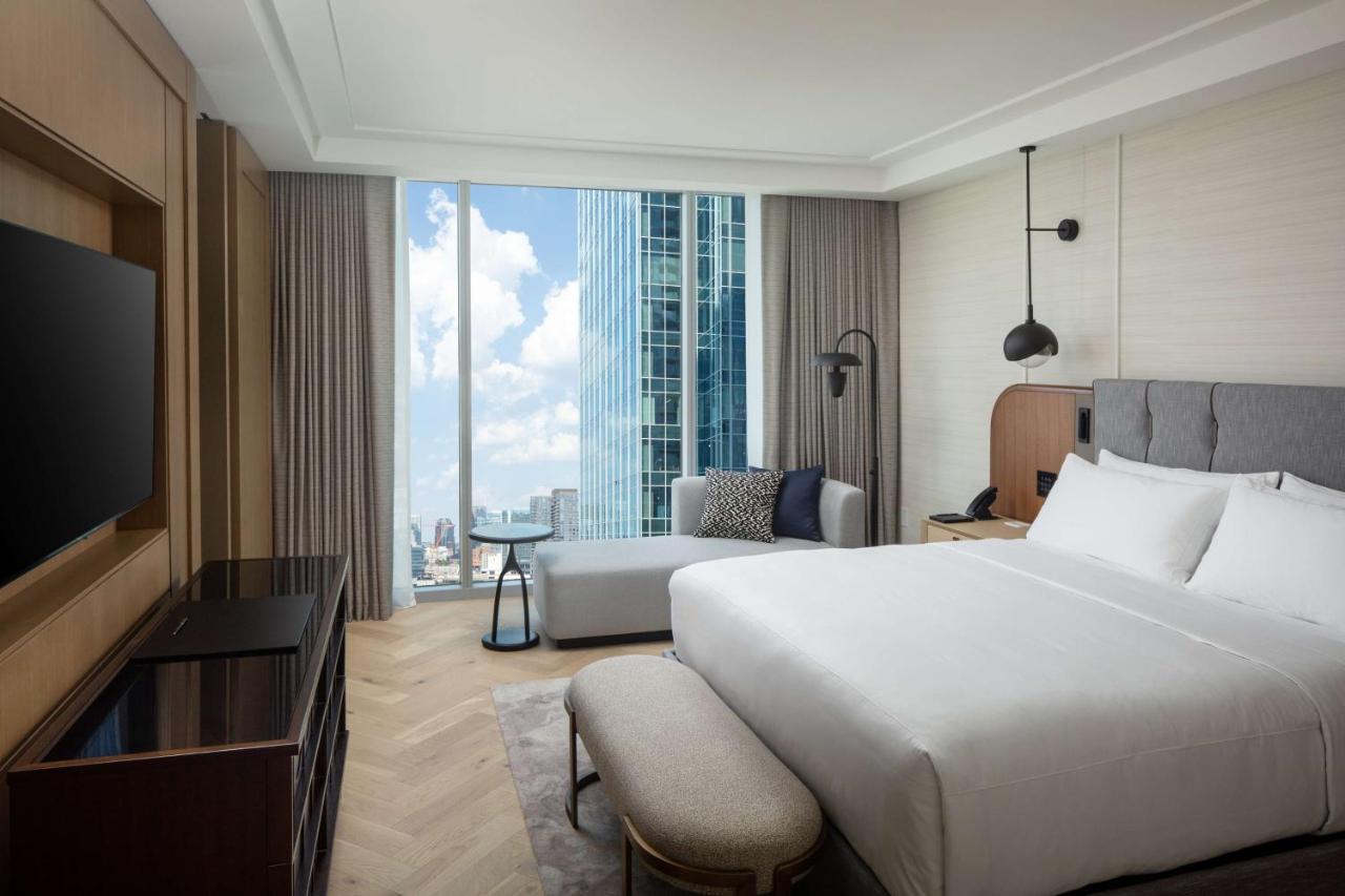 Corner One-Bedroom King Suite at Conrad Nashville