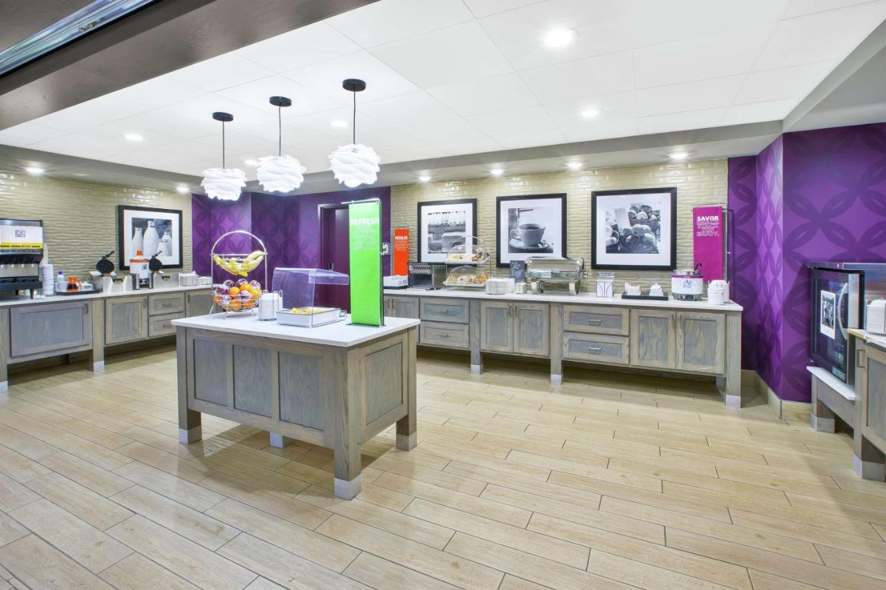  | Hampton Inn & Suites Oakwood Village-Cleveland