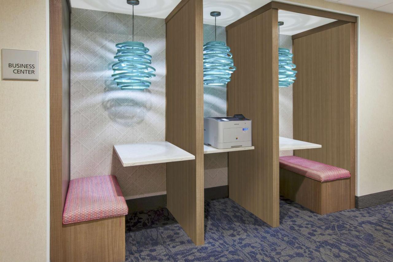  | Hampton Inn & Suites Oakwood Village-Cleveland