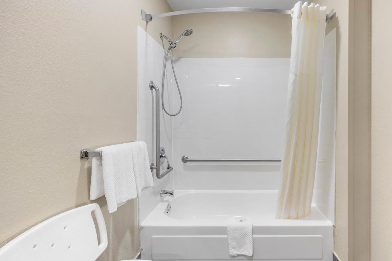 King Room - Accessible/Non-Smoking at Quality Inn Jackson