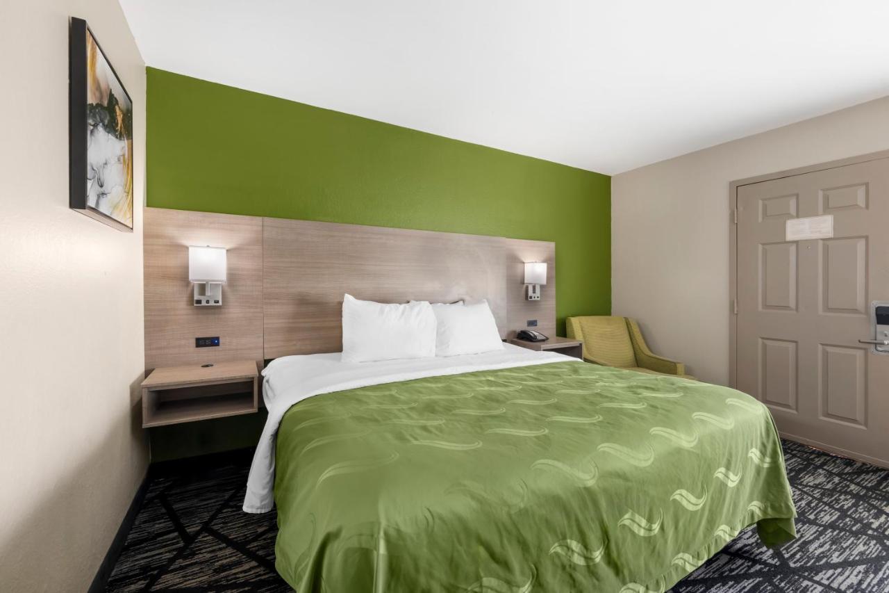 Connecting King Room - Non-Smoking at Quality Inn Jackson