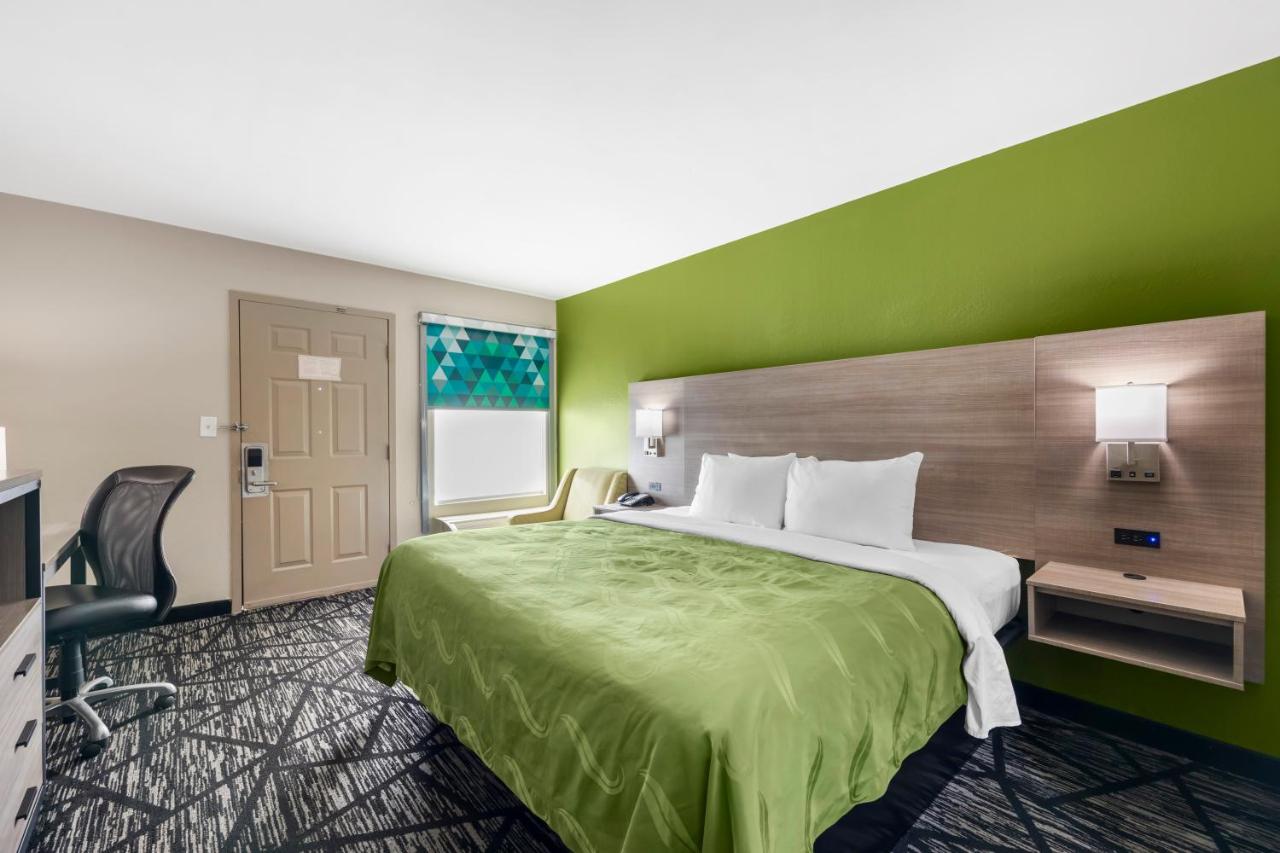 Connecting King Room - Non-Smoking at Quality Inn Jackson