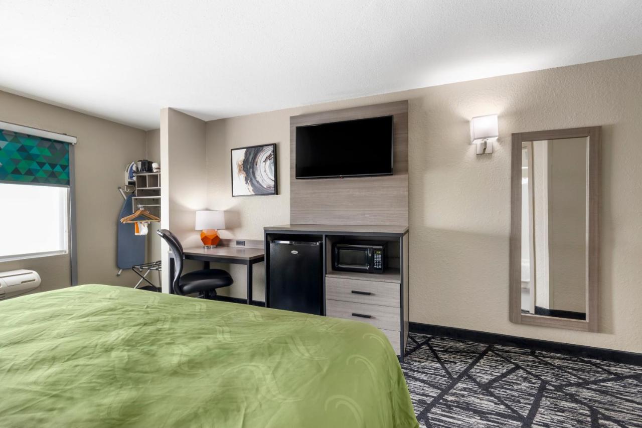 King Room - Accessible/Non-Smoking at Quality Inn Jackson