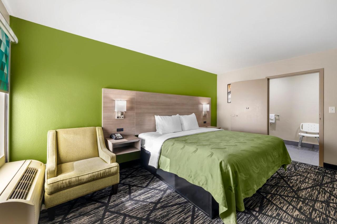 King Room - Accessible/Non-Smoking at Quality Inn Jackson