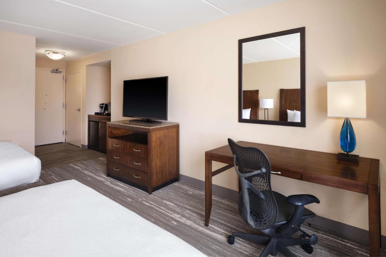 Queen Room with Two Queen Beds with Bath Tub - Disability Access/Non-Smoking at Hilton Garden Inn Houston/Bush Intercontinental Airport