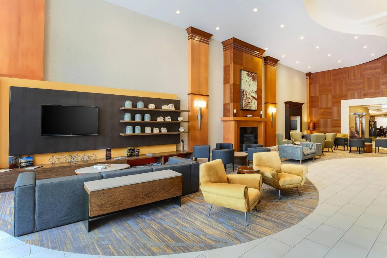 | Courtyard by Marriott Pittsburgh Downtown