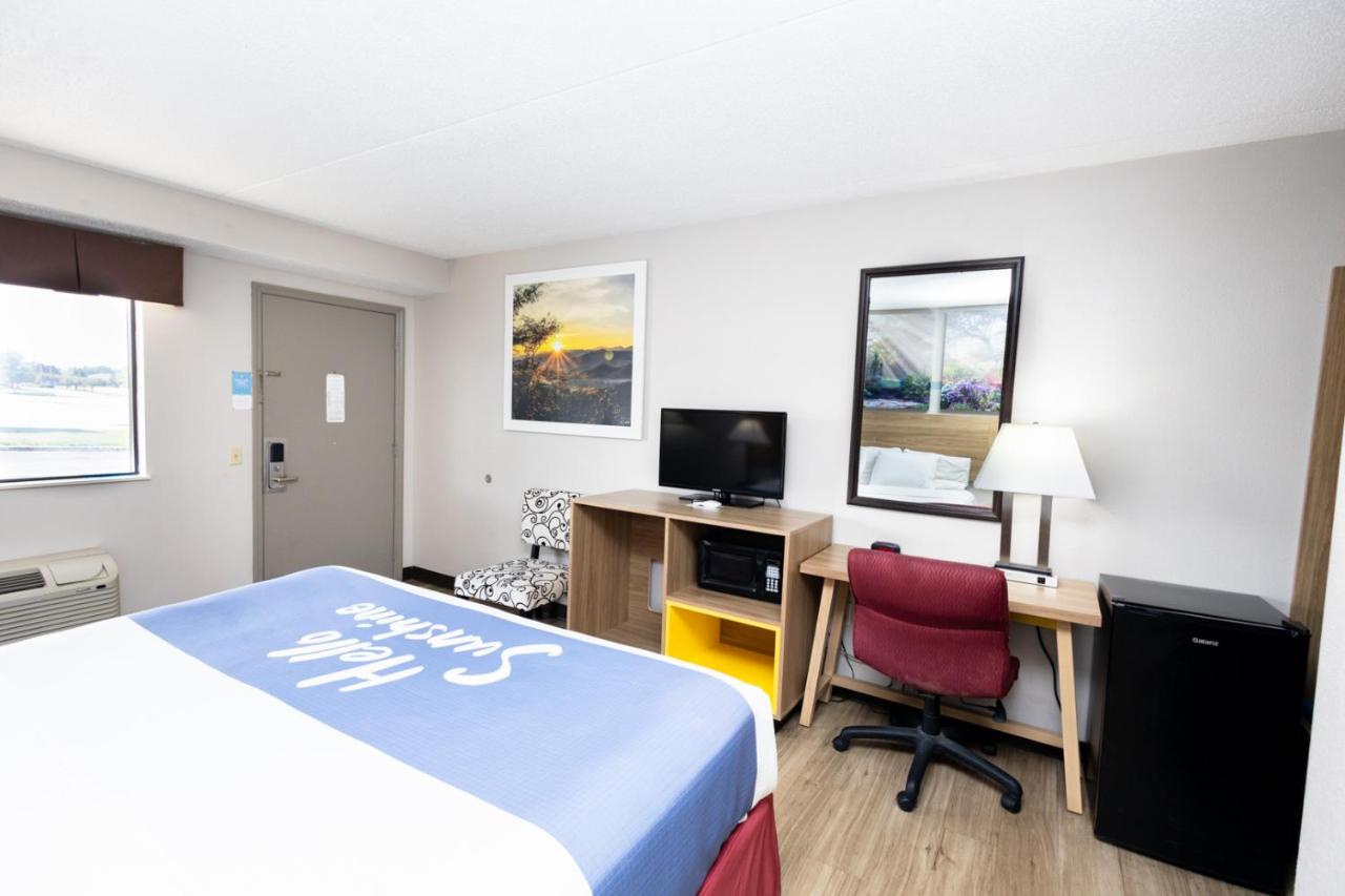 | Days Inn by Wyndham Dayton Huber Heights Northeast