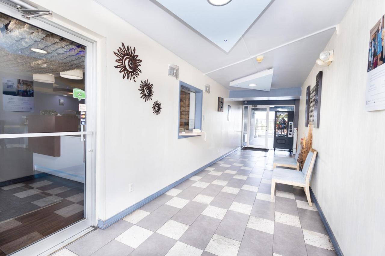 | Days Inn by Wyndham Dayton Huber Heights Northeast