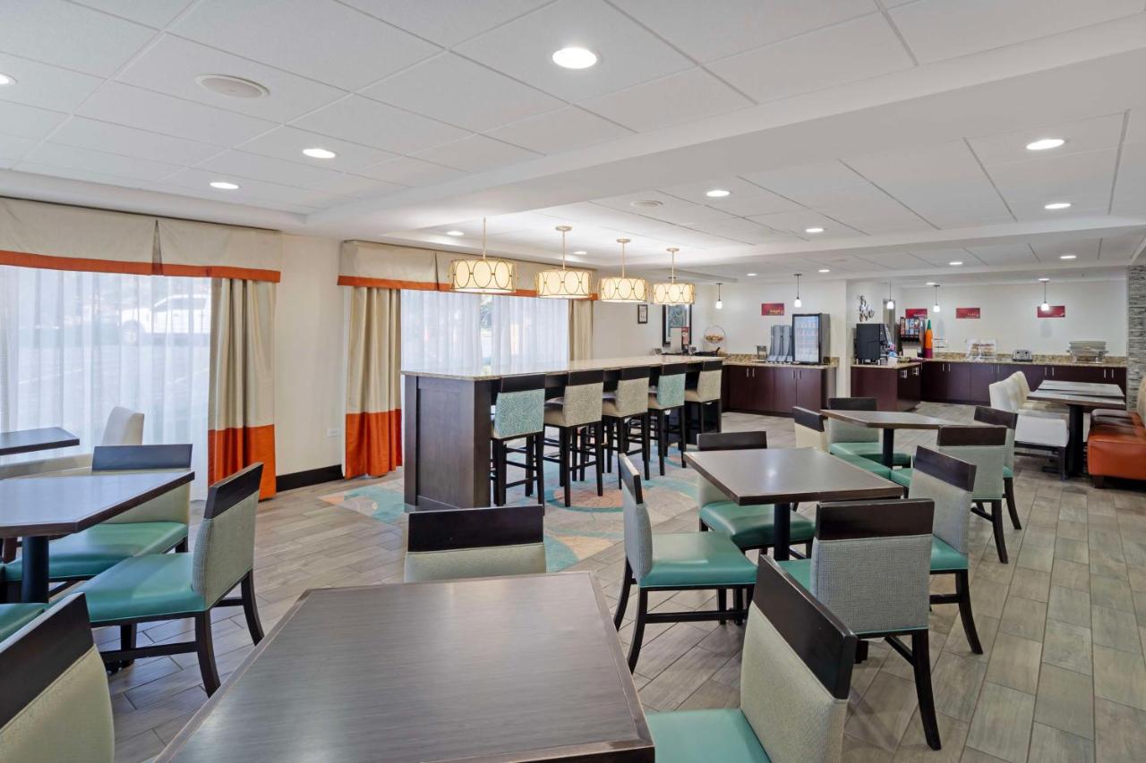 | Best Western Plus Chicagoland - Countryside