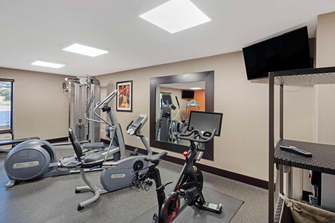 | Best Western Plus Chicagoland - Countryside