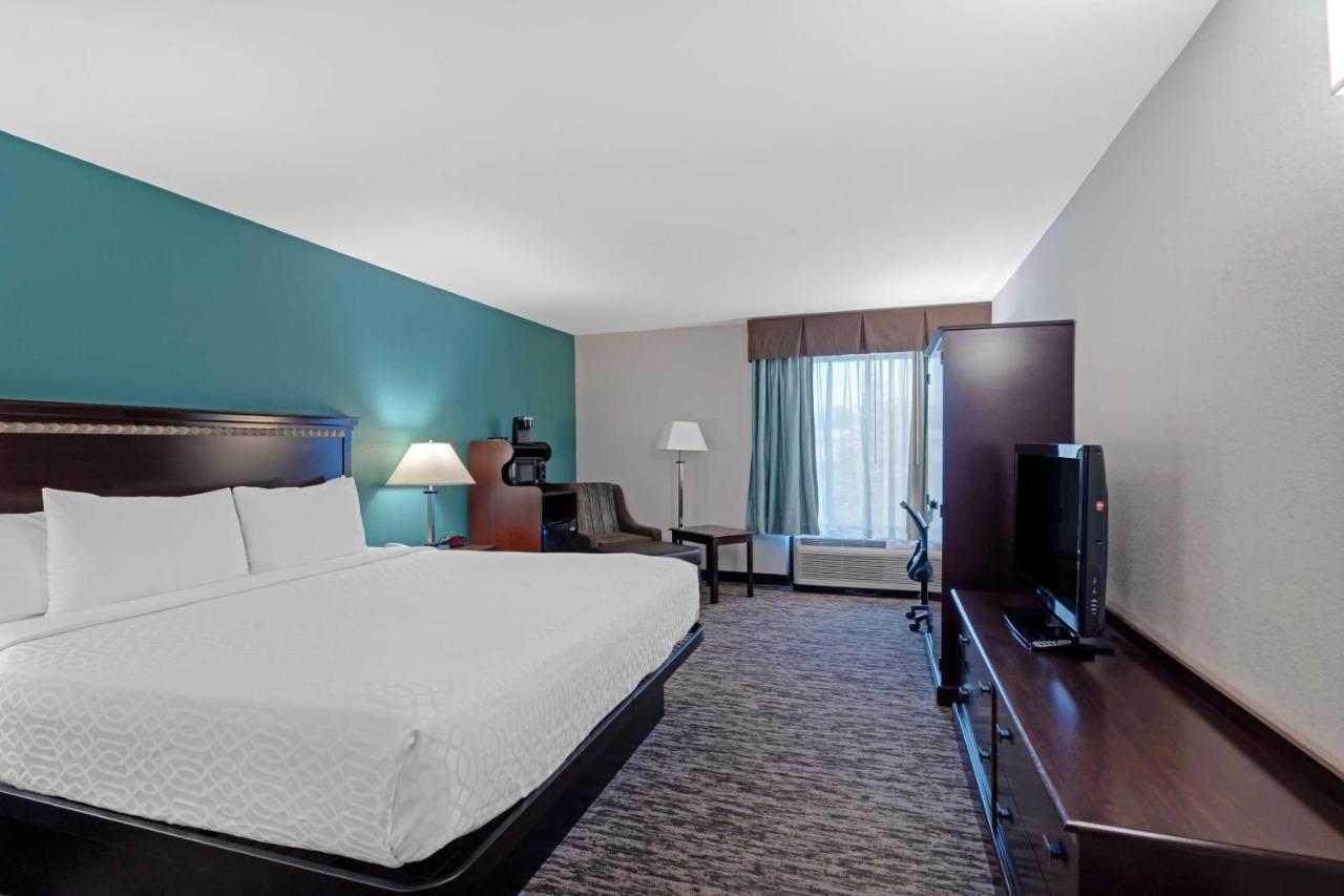 | Best Western Plus Chicagoland - Countryside