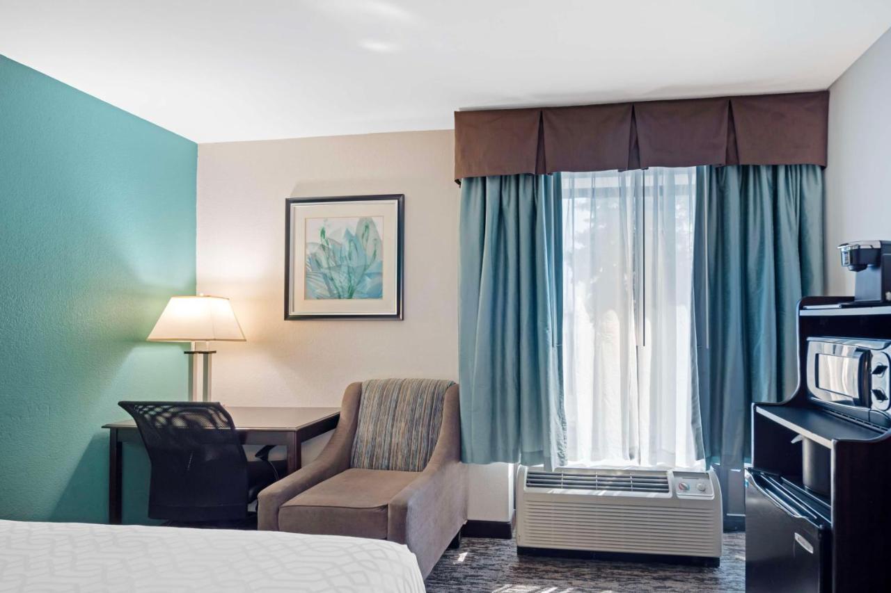 | Best Western Plus Chicagoland - Countryside