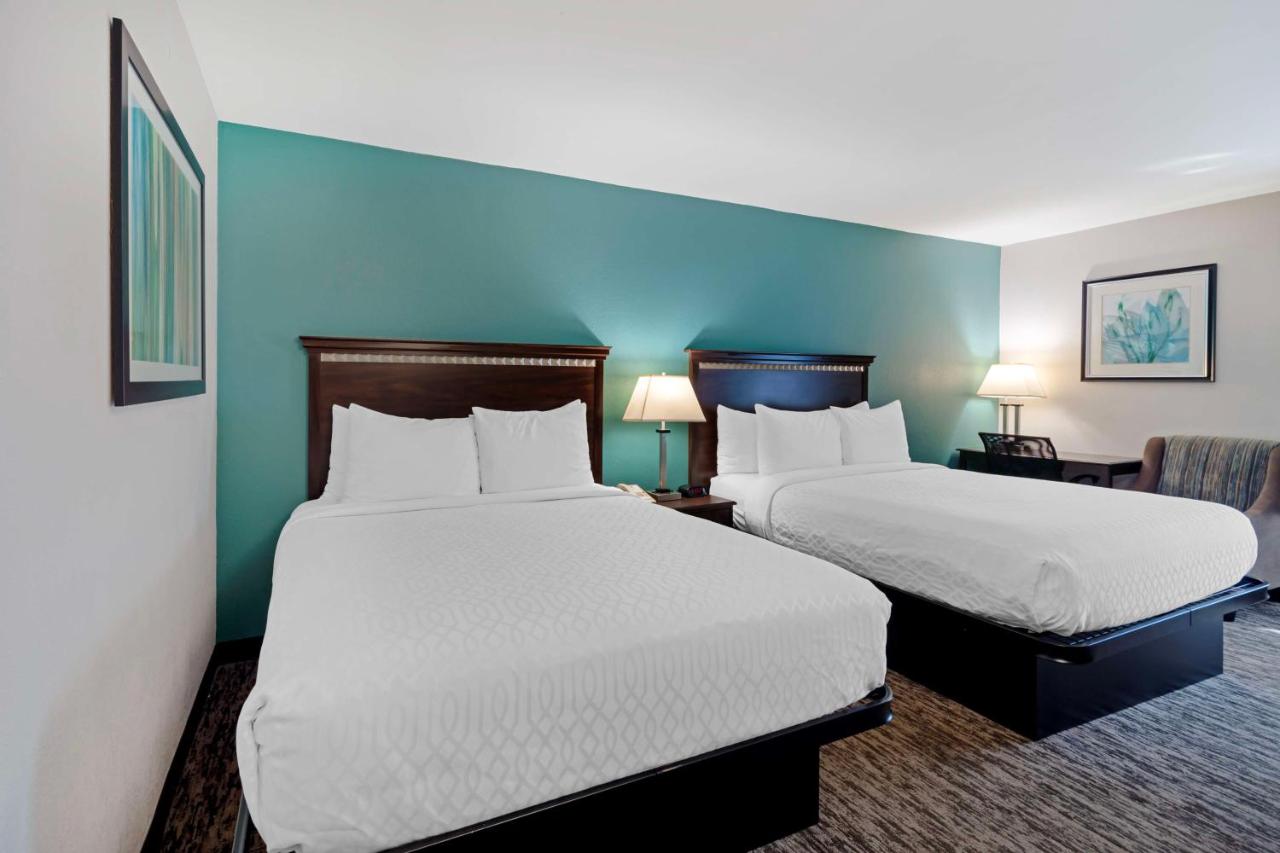 | Best Western Plus Chicagoland - Countryside
