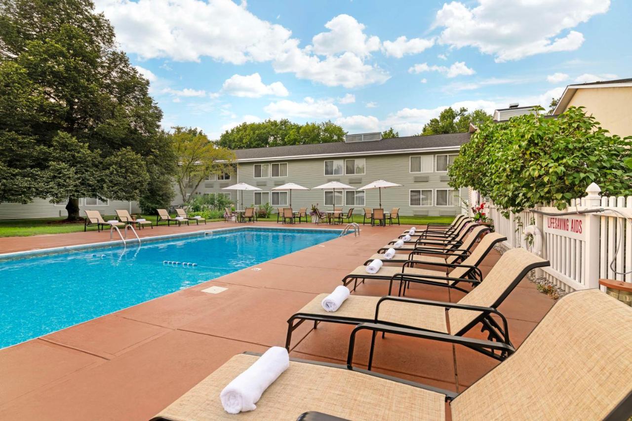 | Best Western Plus Windjammer Inn & Conference Center