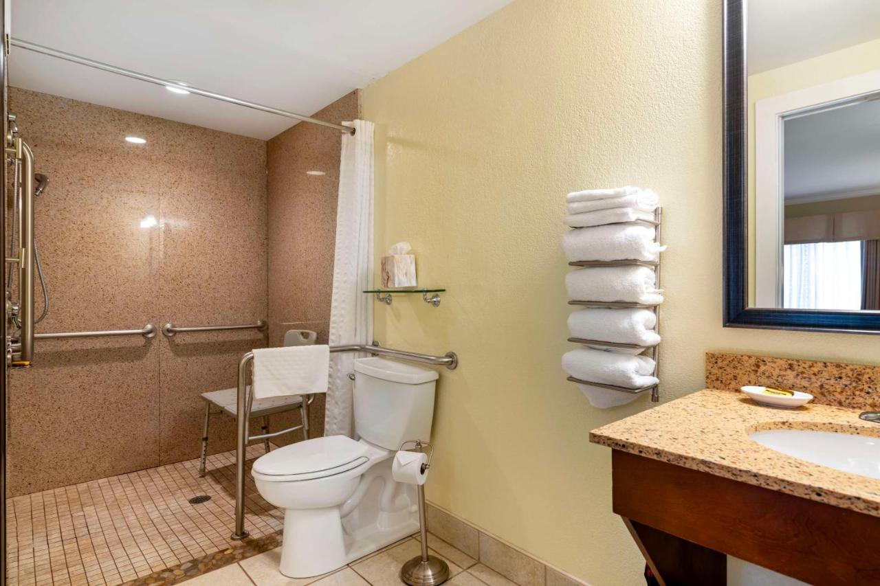 Double Room with Two Double Beds - Disability Access - Non-Smoking at Best Western Plus Windjammer Inn & Conference Center