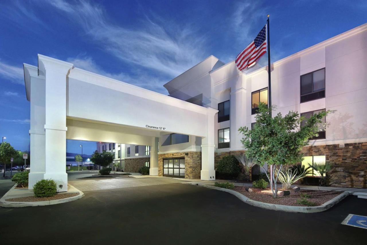  | Hampton Inn & Suites Tucson East