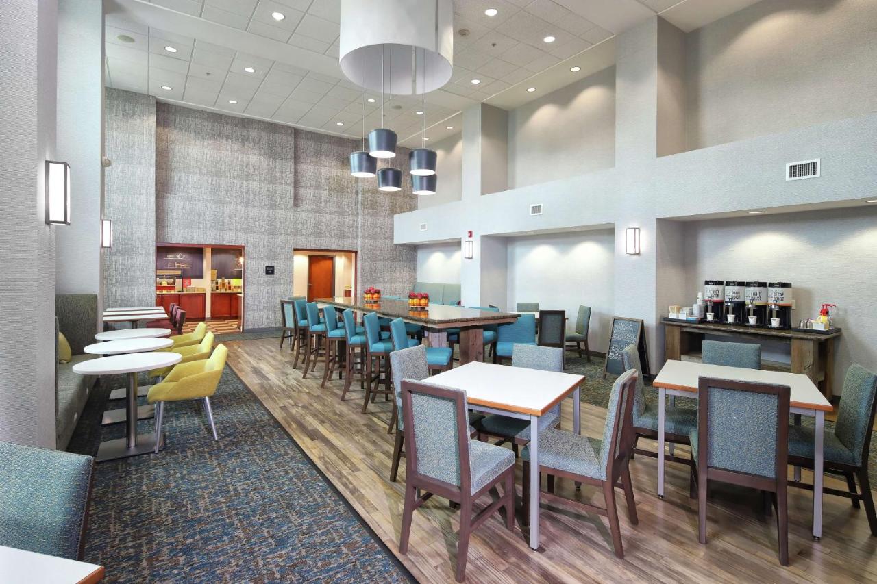  | Hampton Inn & Suites Tucson East