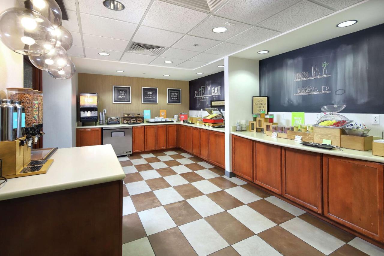  | Hampton Inn & Suites Tucson East