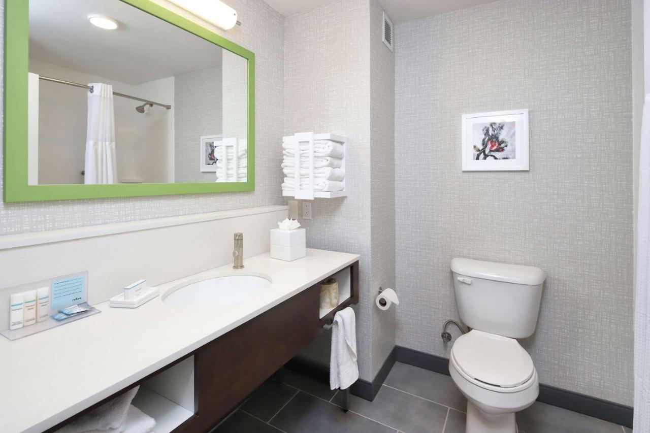  | Hampton Inn & Suites Tucson East
