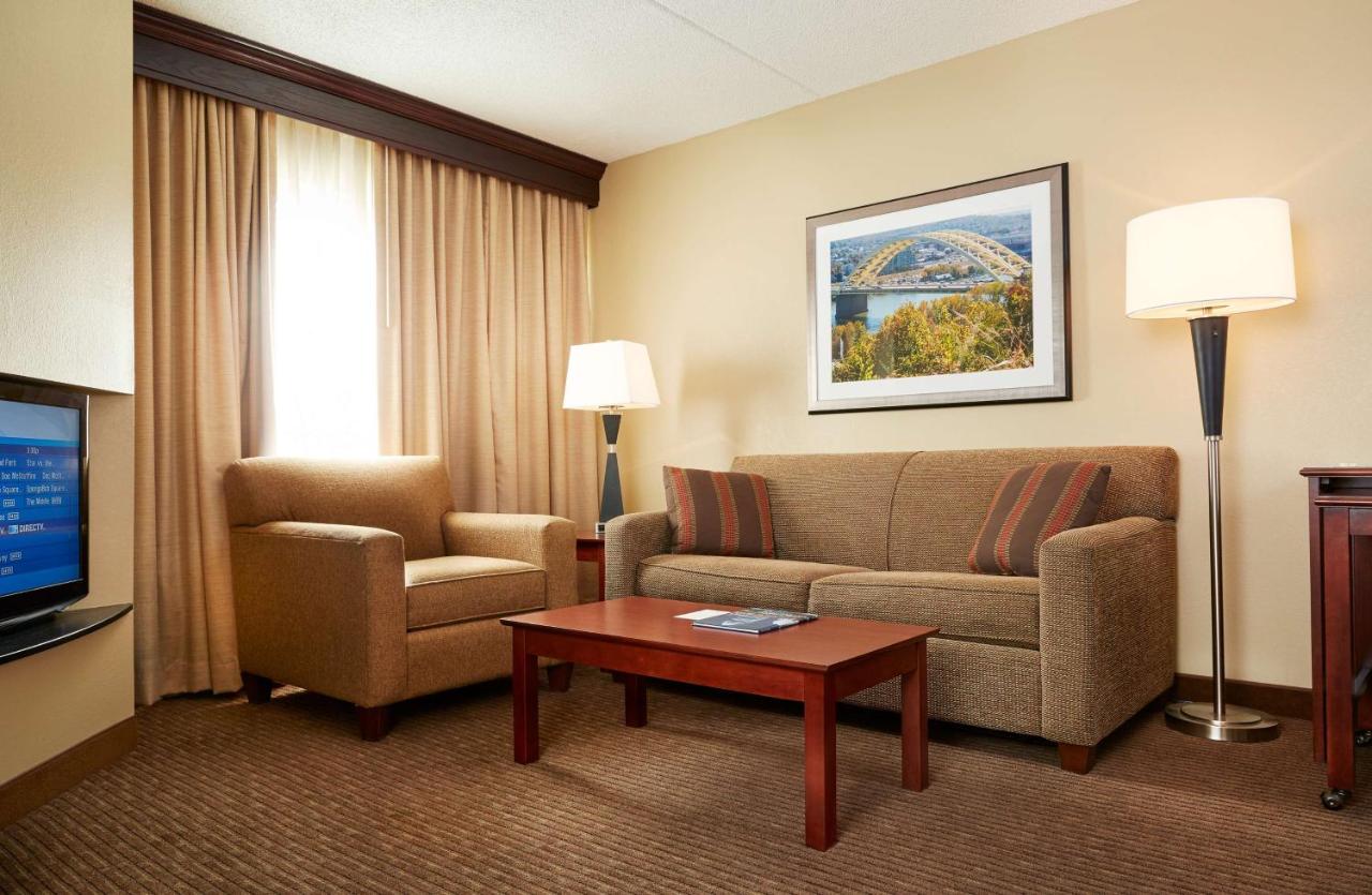 | DoubleTree Suites by Hilton Cincinnati – Blue Ash