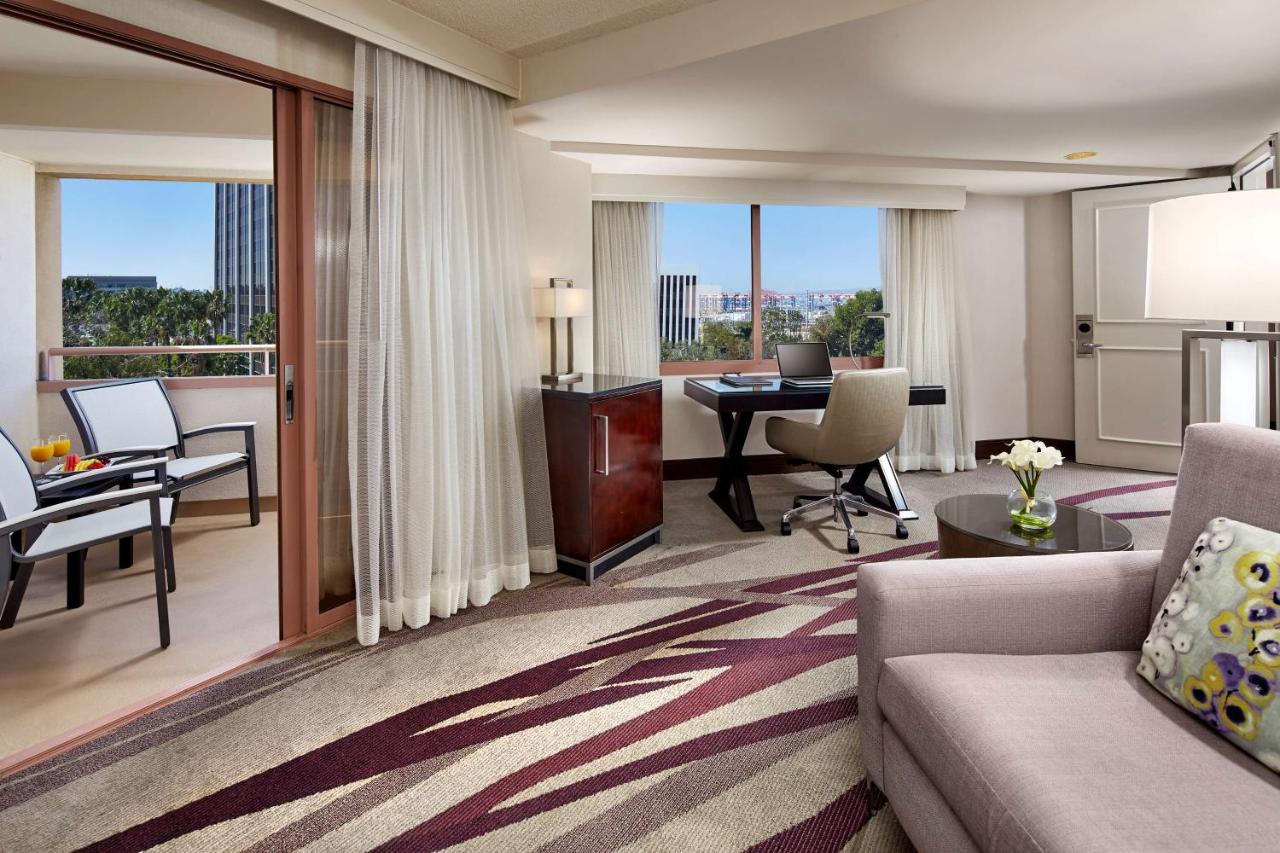  | Hilton Long Beach Hotel