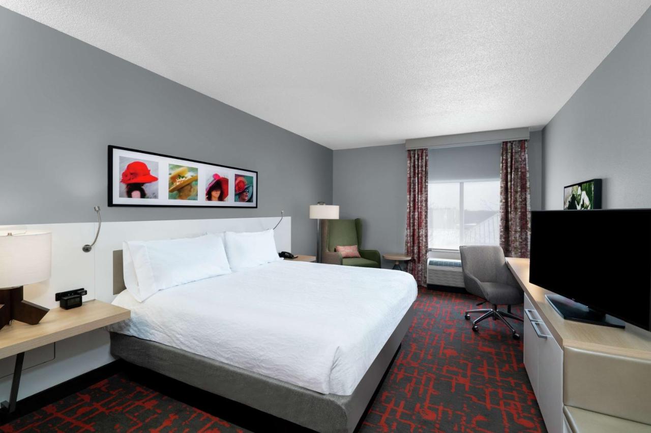 King Room - Disability Access with Tub at Hilton Garden Inn Louisville East