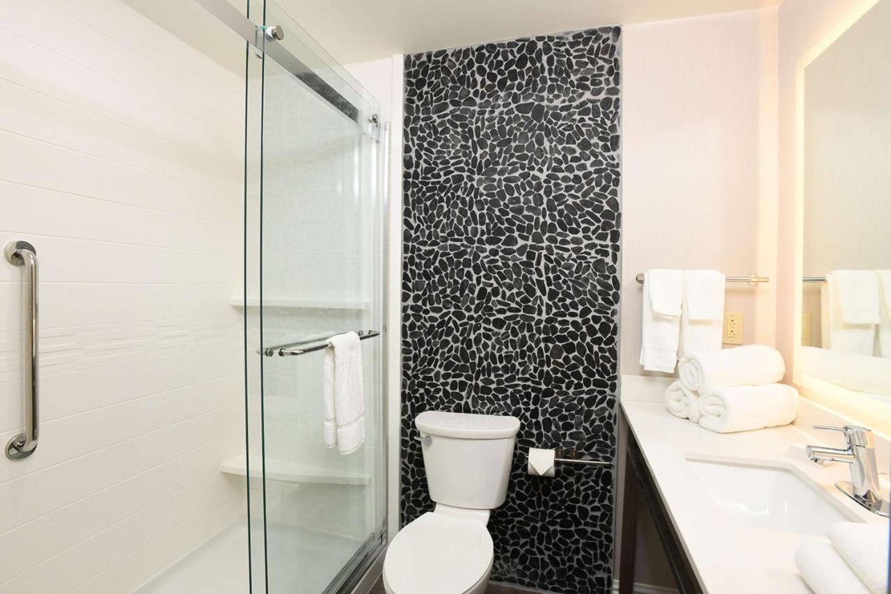 Premium King Room at Hilton Garden Inn Jacksonville