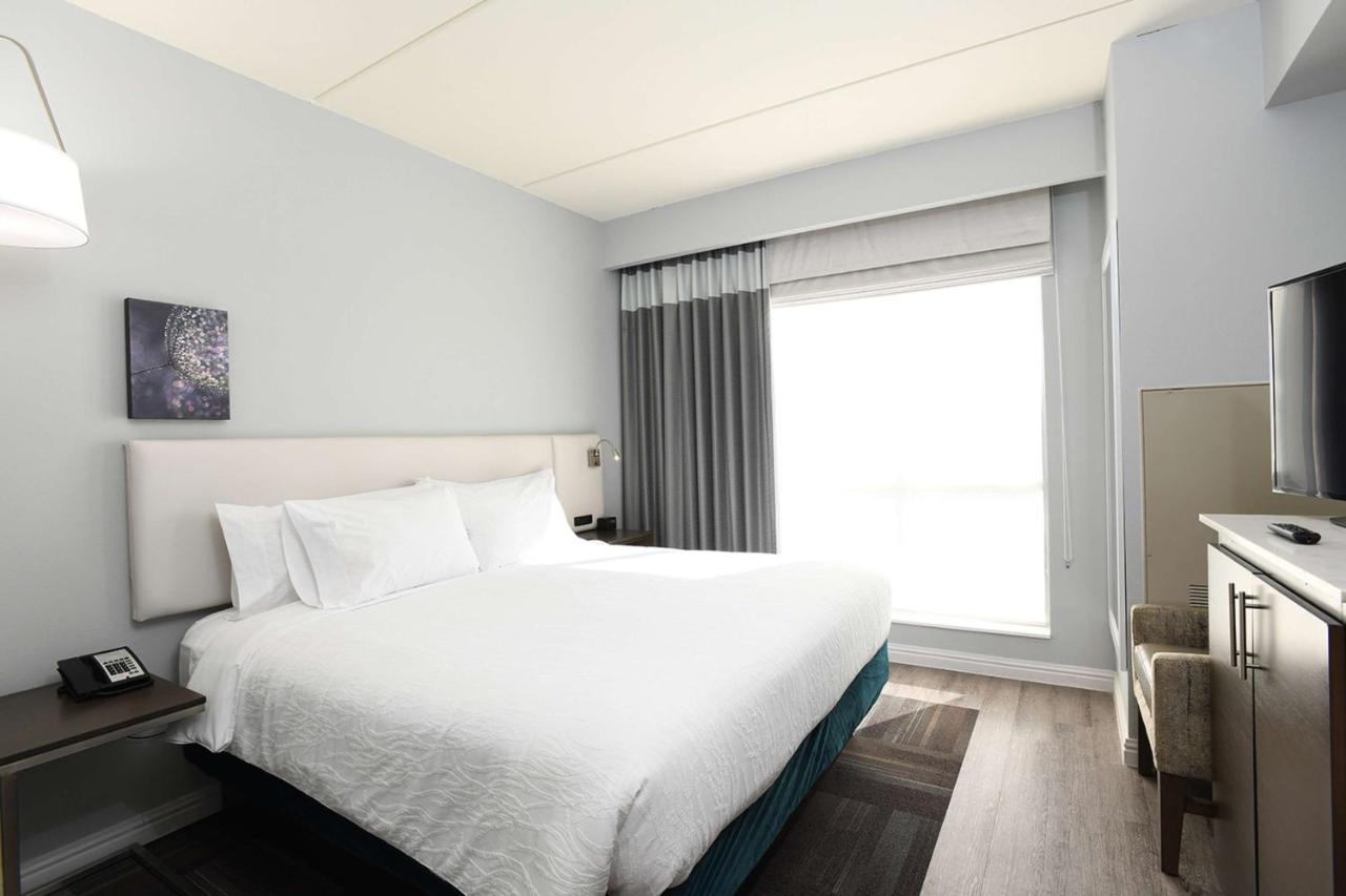 Deluxe King Room - Hearing Access at Hilton Garden Inn Jacksonville