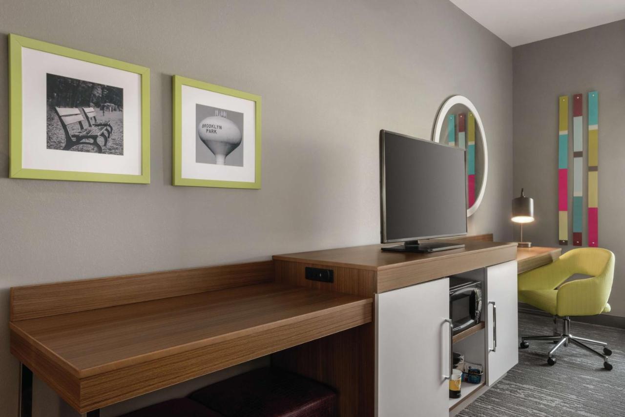 Queen Room with Two Queen Beds - Mobility/Hearing Accessible - Non-Smoking at Hampton Inn Brooklyn Park