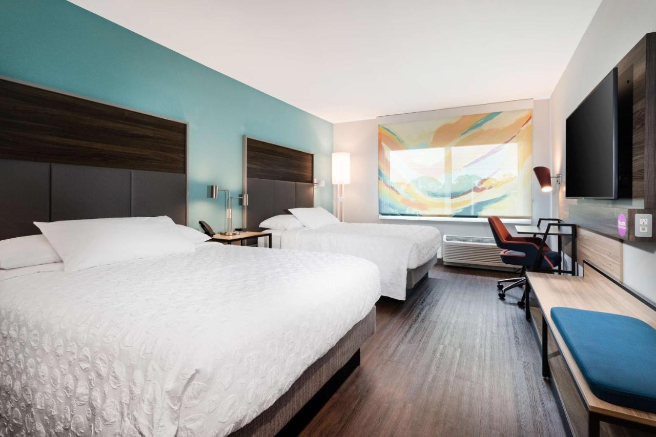 Queen Room with Two Queen Beds at Tru By Hilton Bradenton I-75, FL